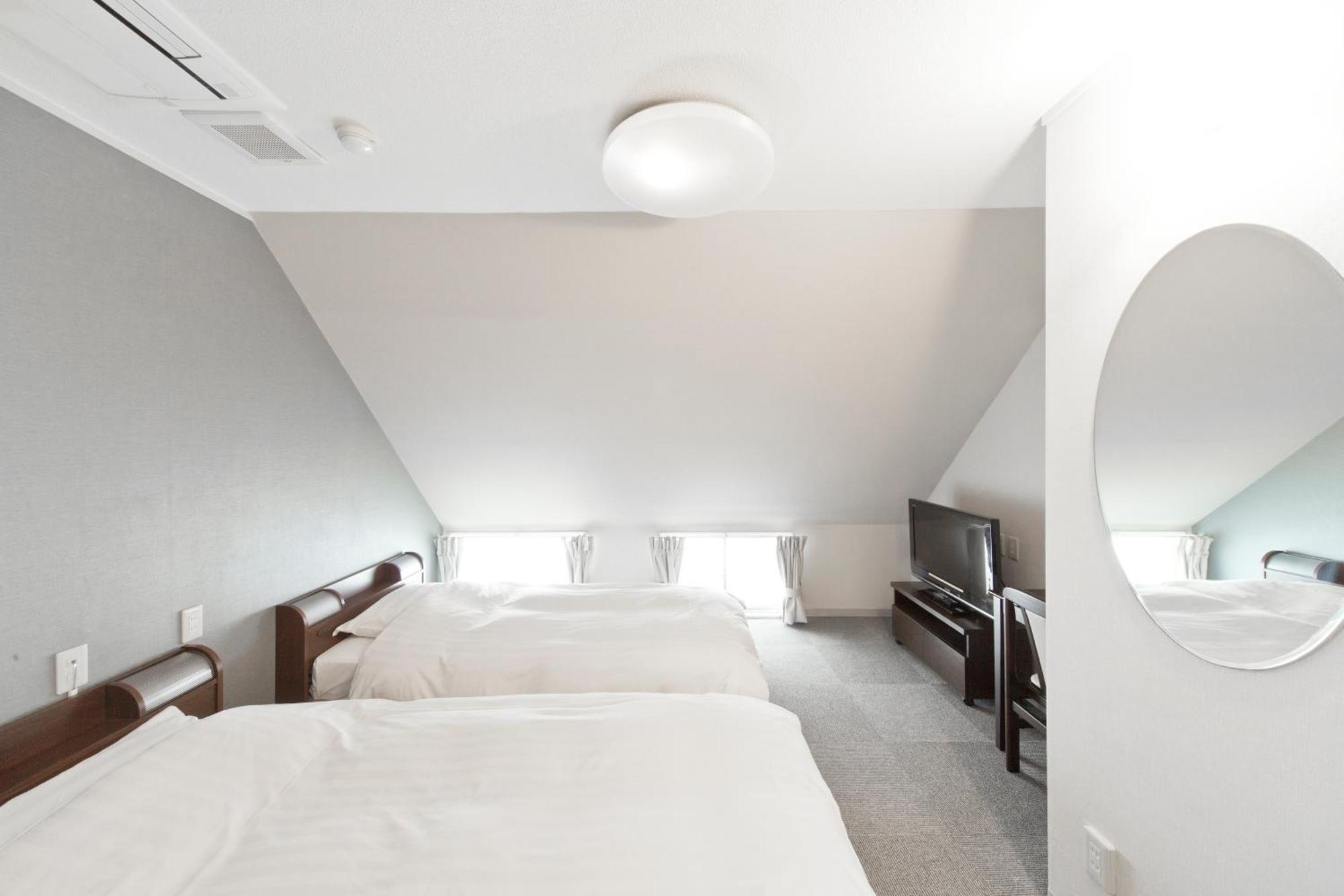 The Shin-Okubo International Hotel Tokyo Bagian luar foto